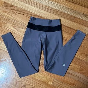 Alo Yoga purple dusk leggings